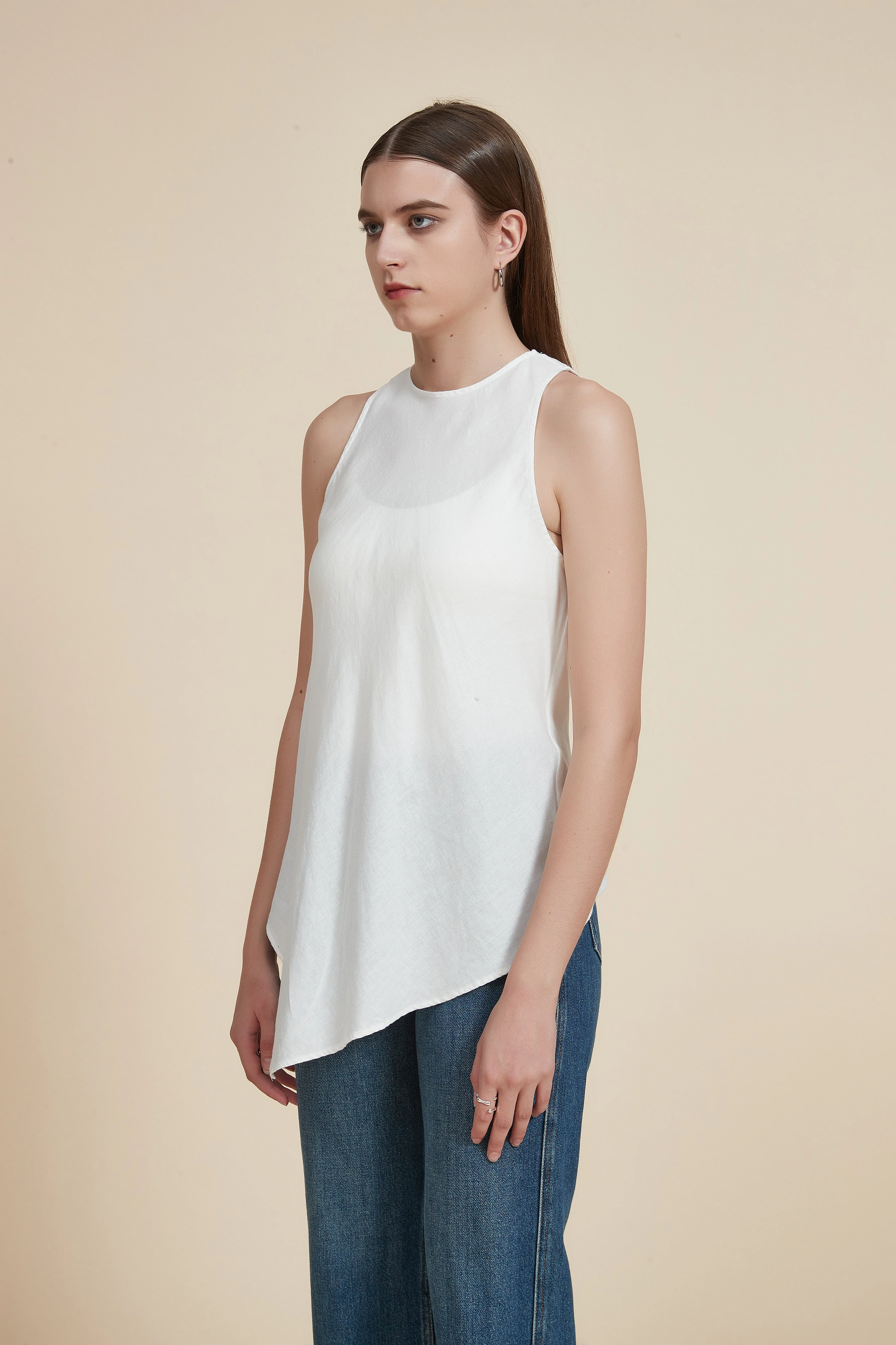 Plain sleeveless blouse - Image 6