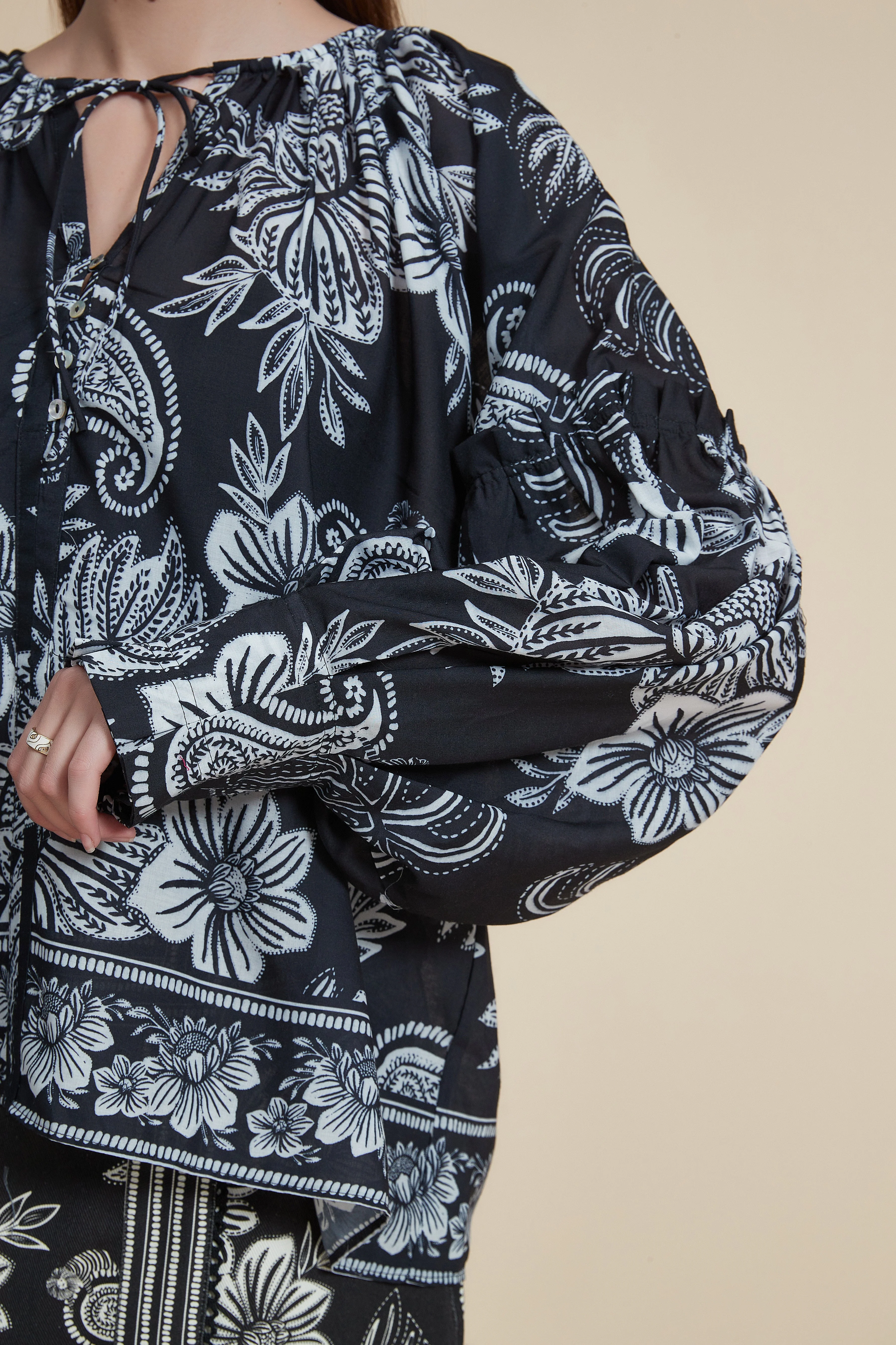 Floral Print Long Sleeve Loose Blouse - Image 3