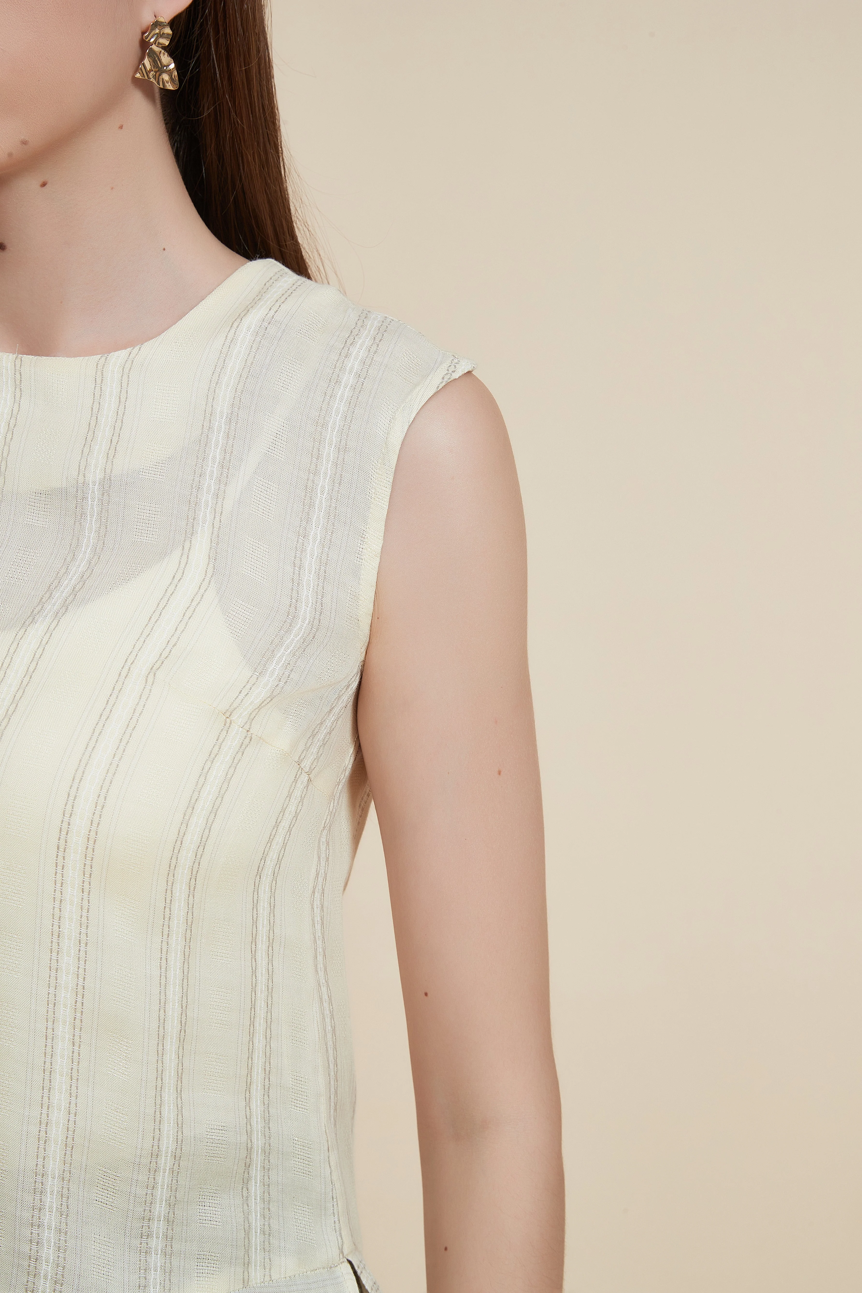 Sleeveless waist-length blouse - Image 5