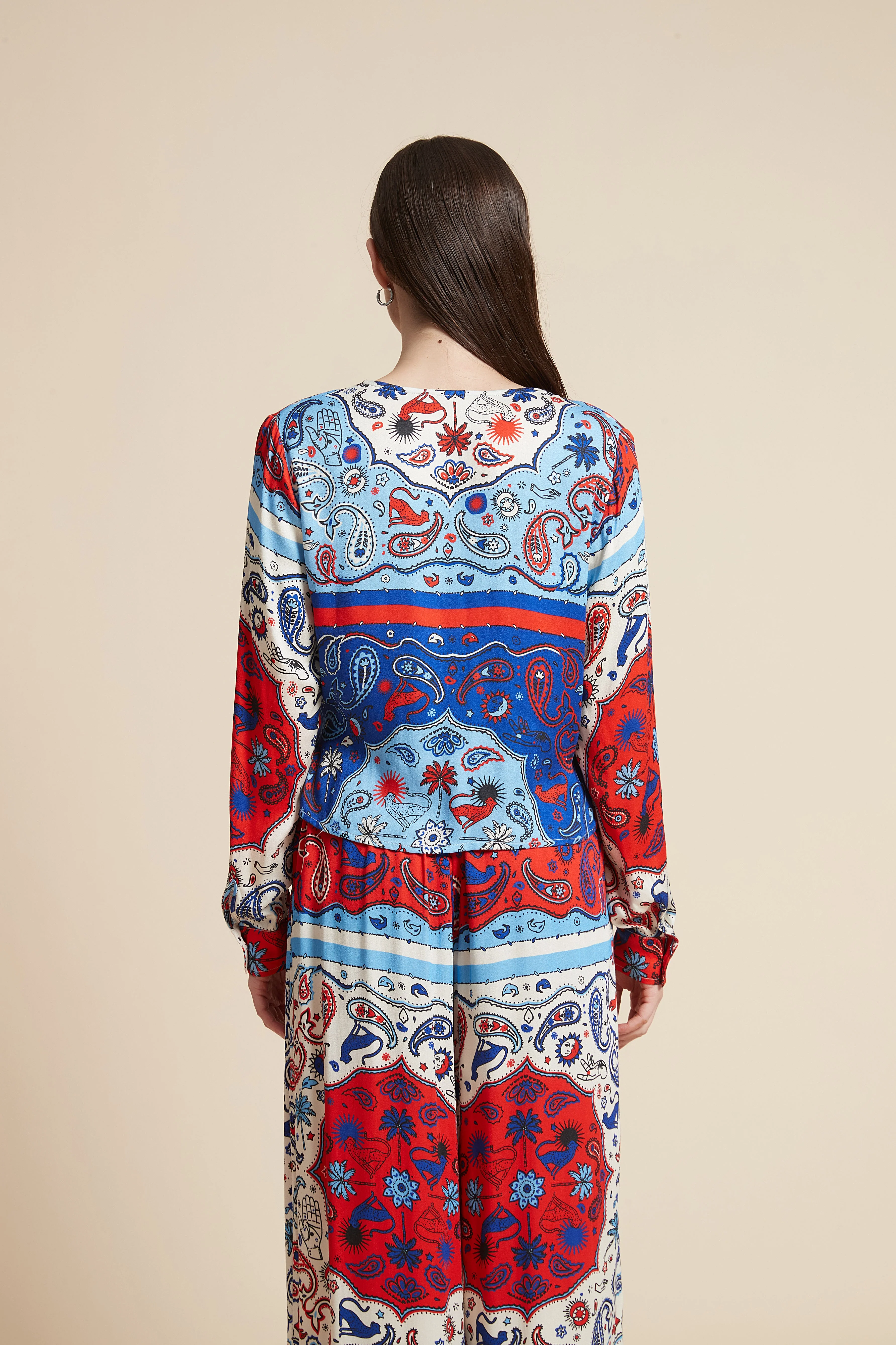 Long Sleeve V-Neck Printed Blouse - Image 5