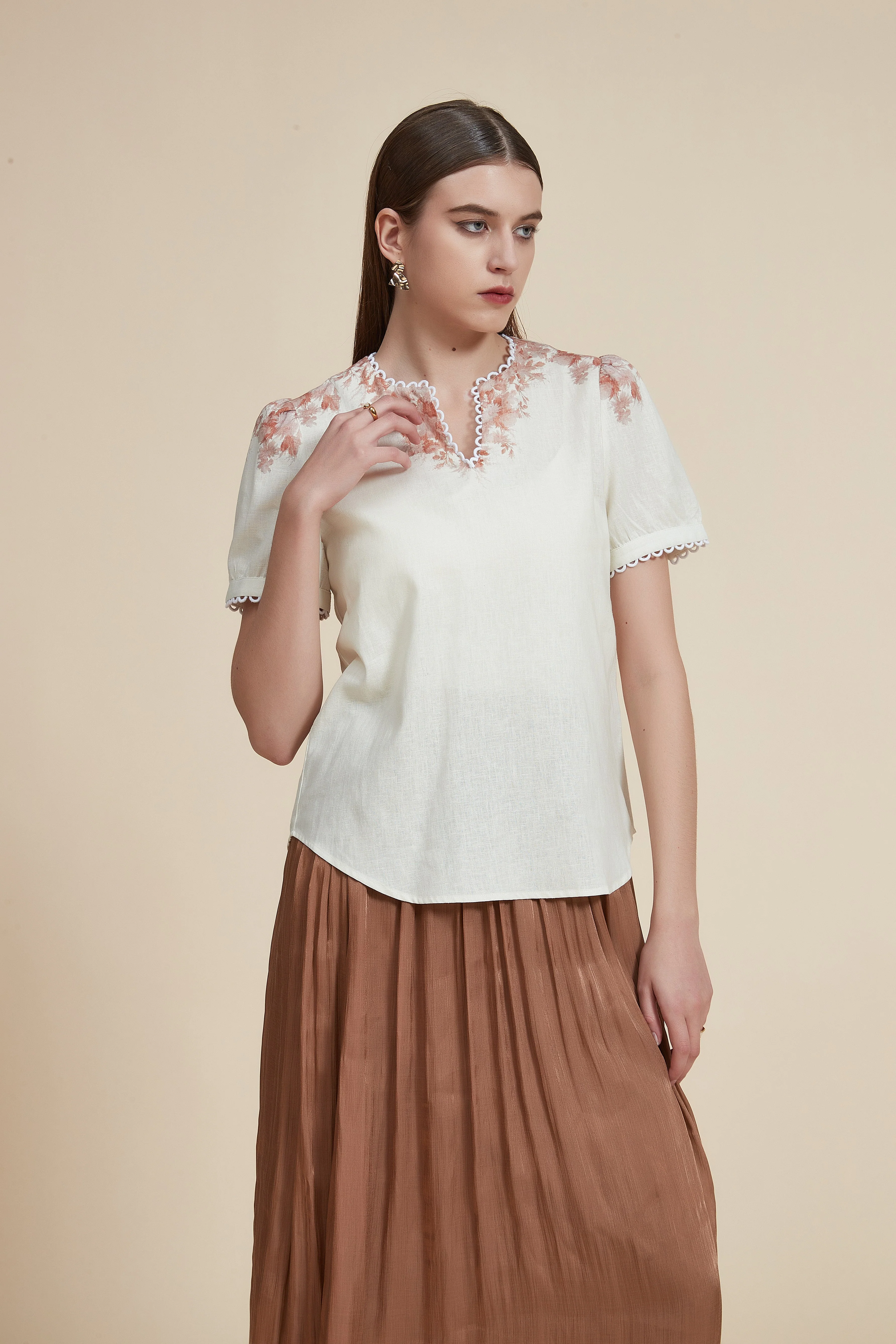 Waist-Length Half-Sleeve Blouse - Image 4