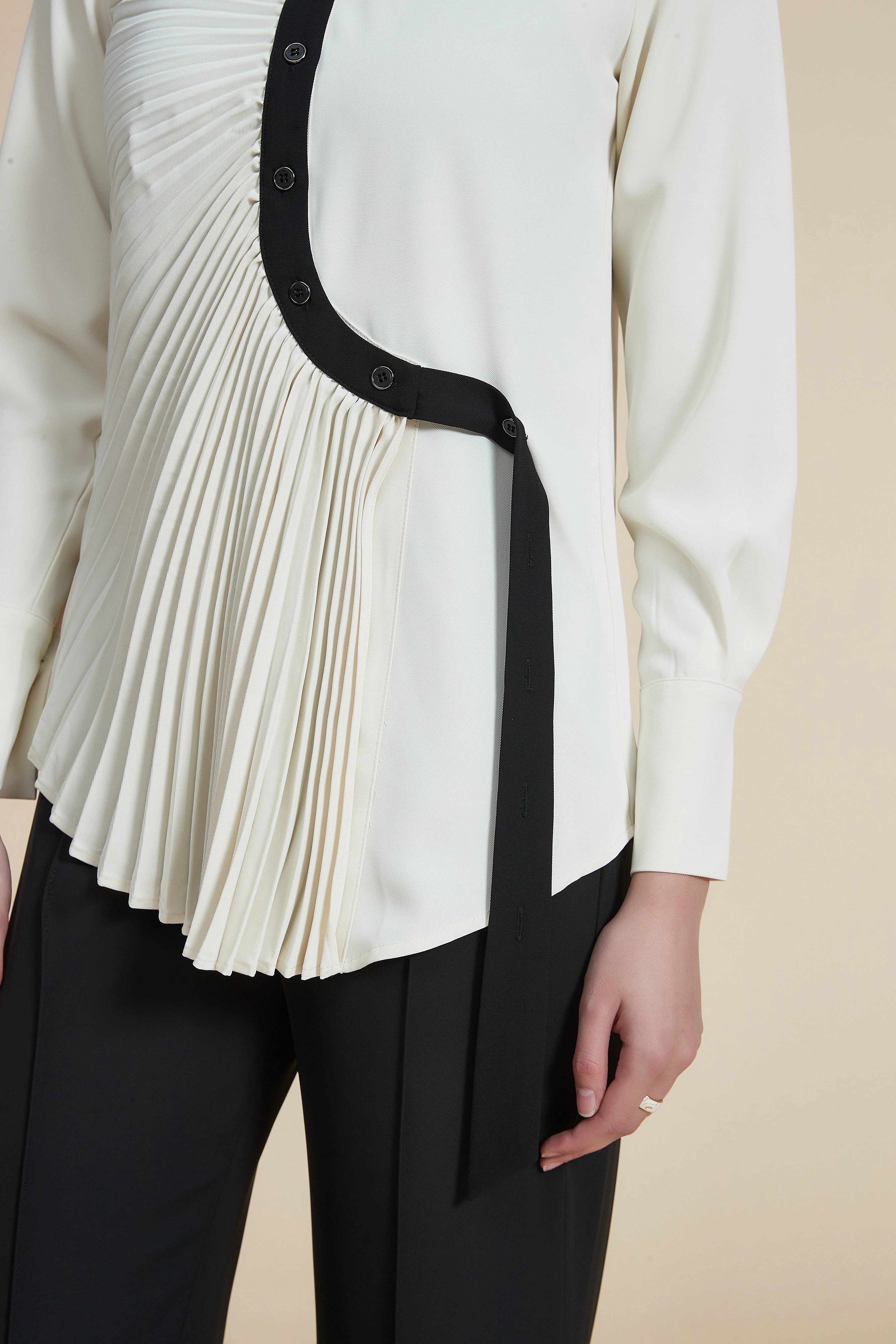 Ruffled long-sleeve blouse - Image 4