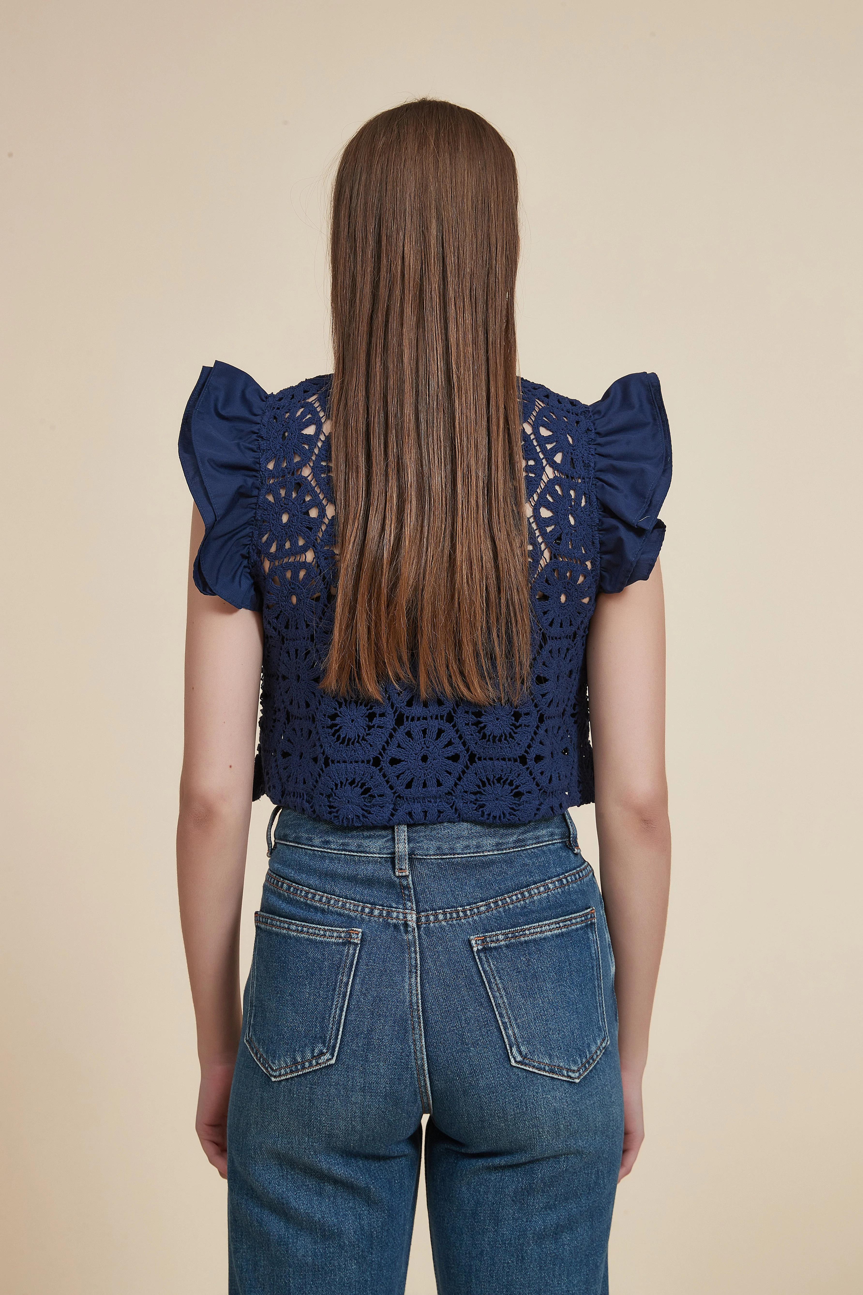 Sleeveless Lace Crop Top - Image 6