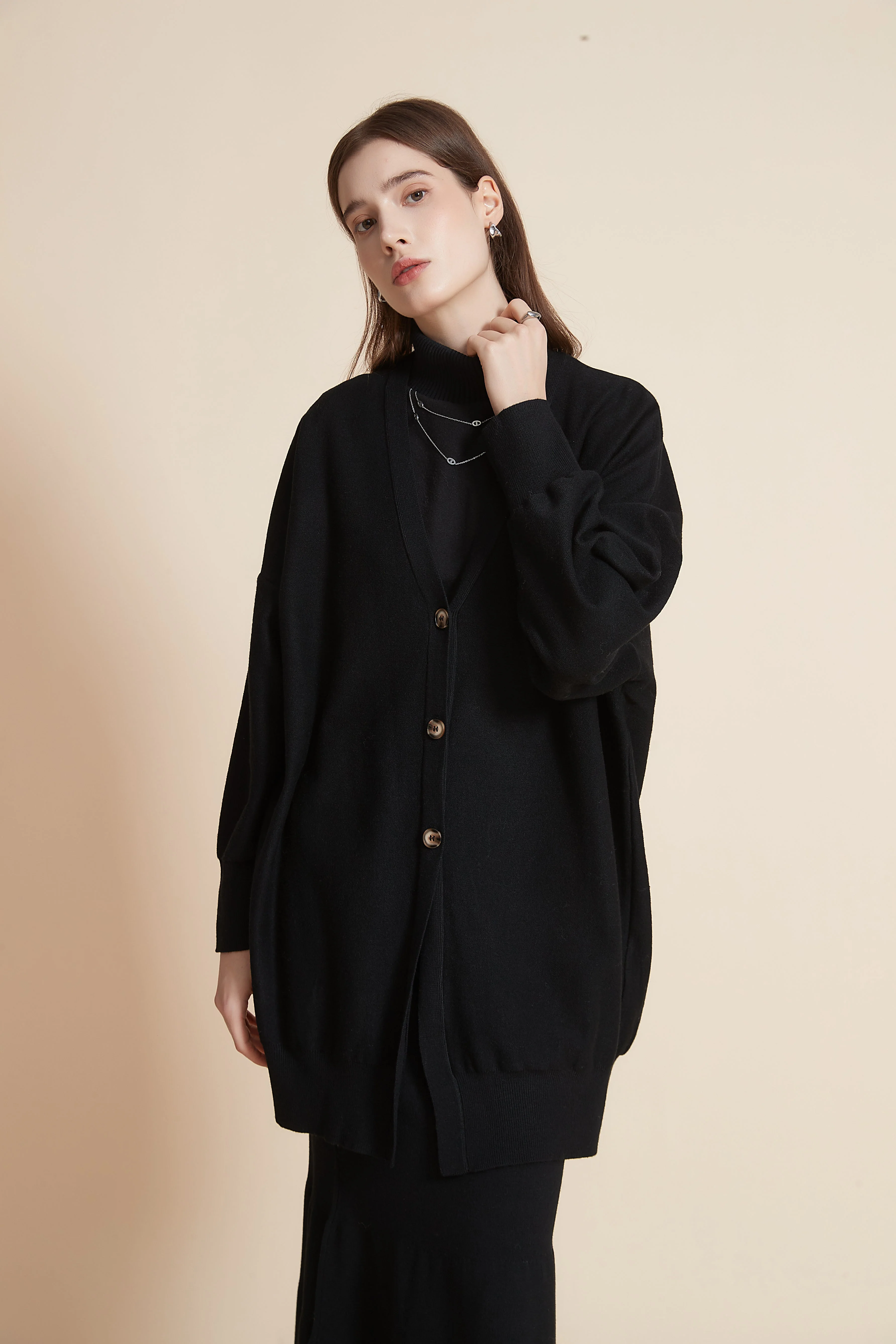 Long Solid Color Cardigan With Buttons And Long Sleeves