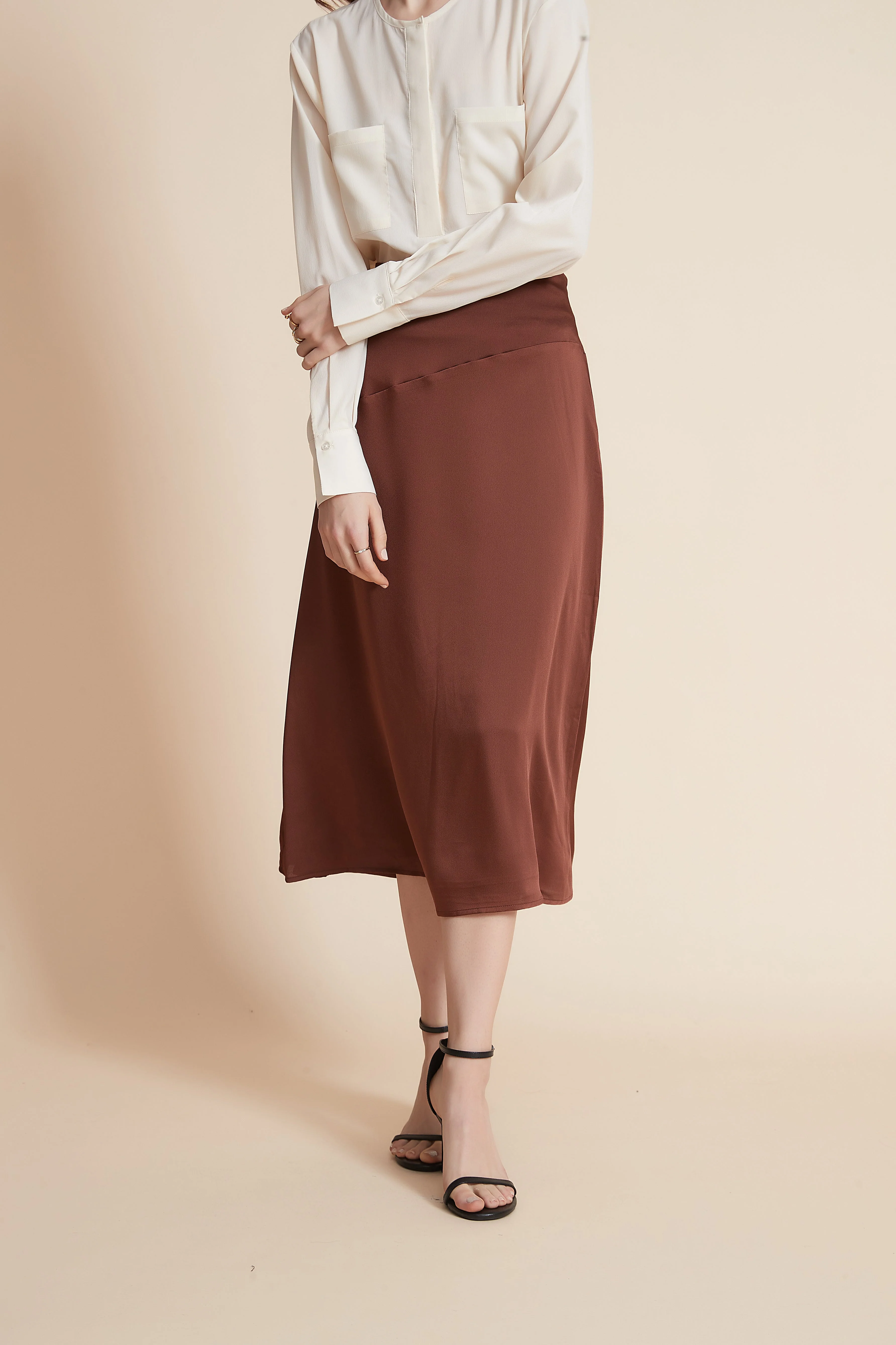 Wide Ruffled Side Midi Skirt - Image 8