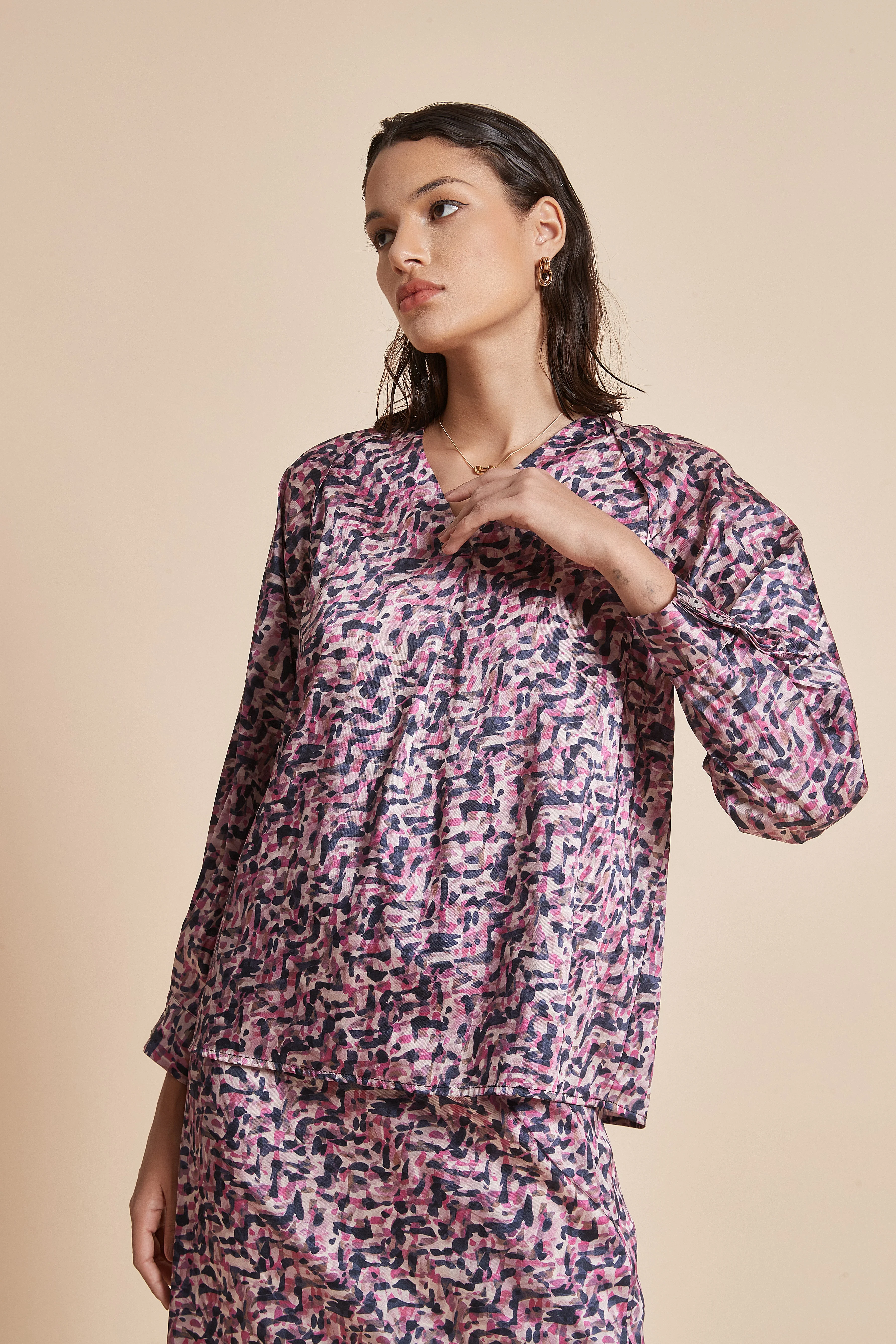 Printed Blouse With Long Sleeves And V-Neck - Image 3