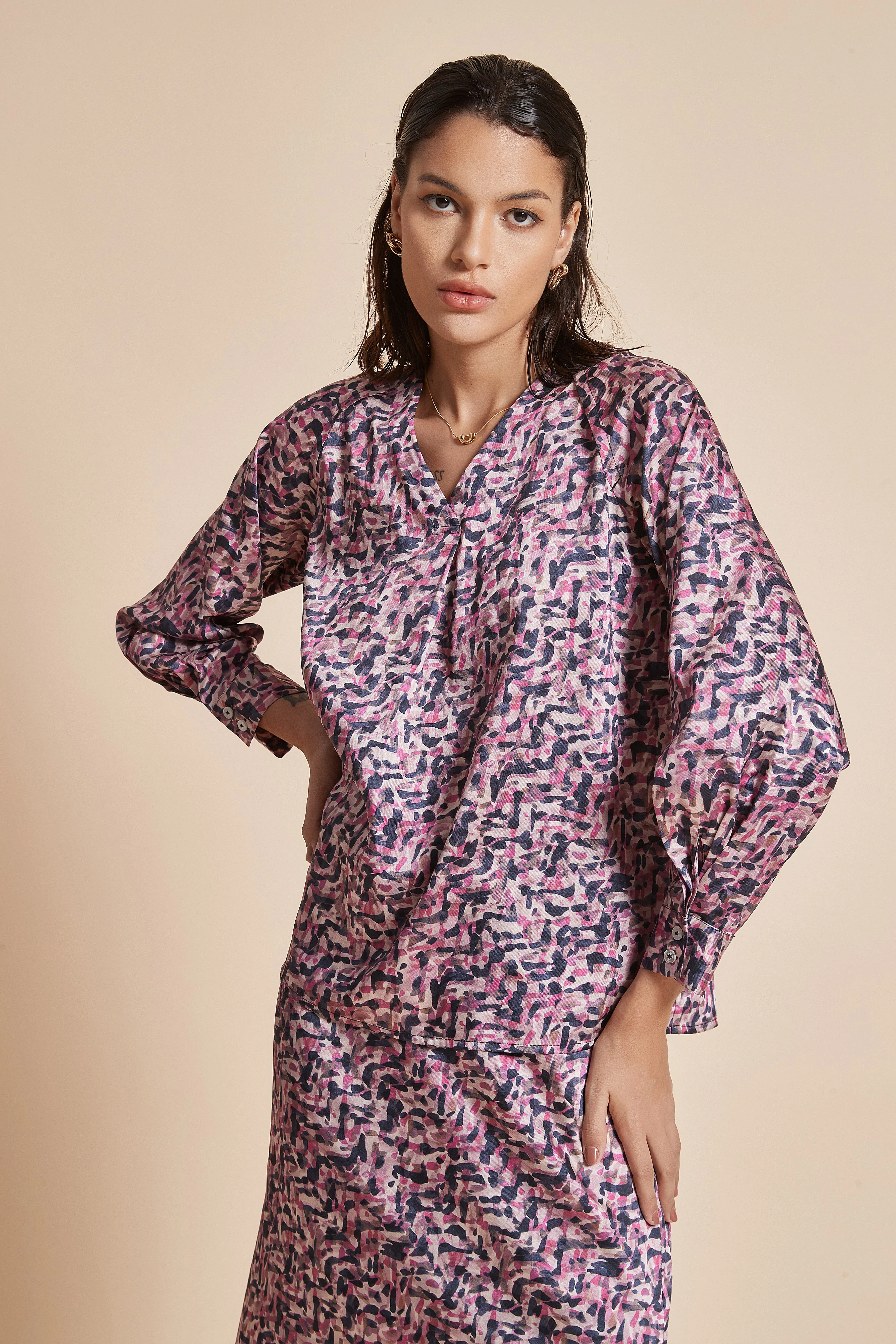 Printed Blouse With Long Sleeves And V-Neck - Image 5