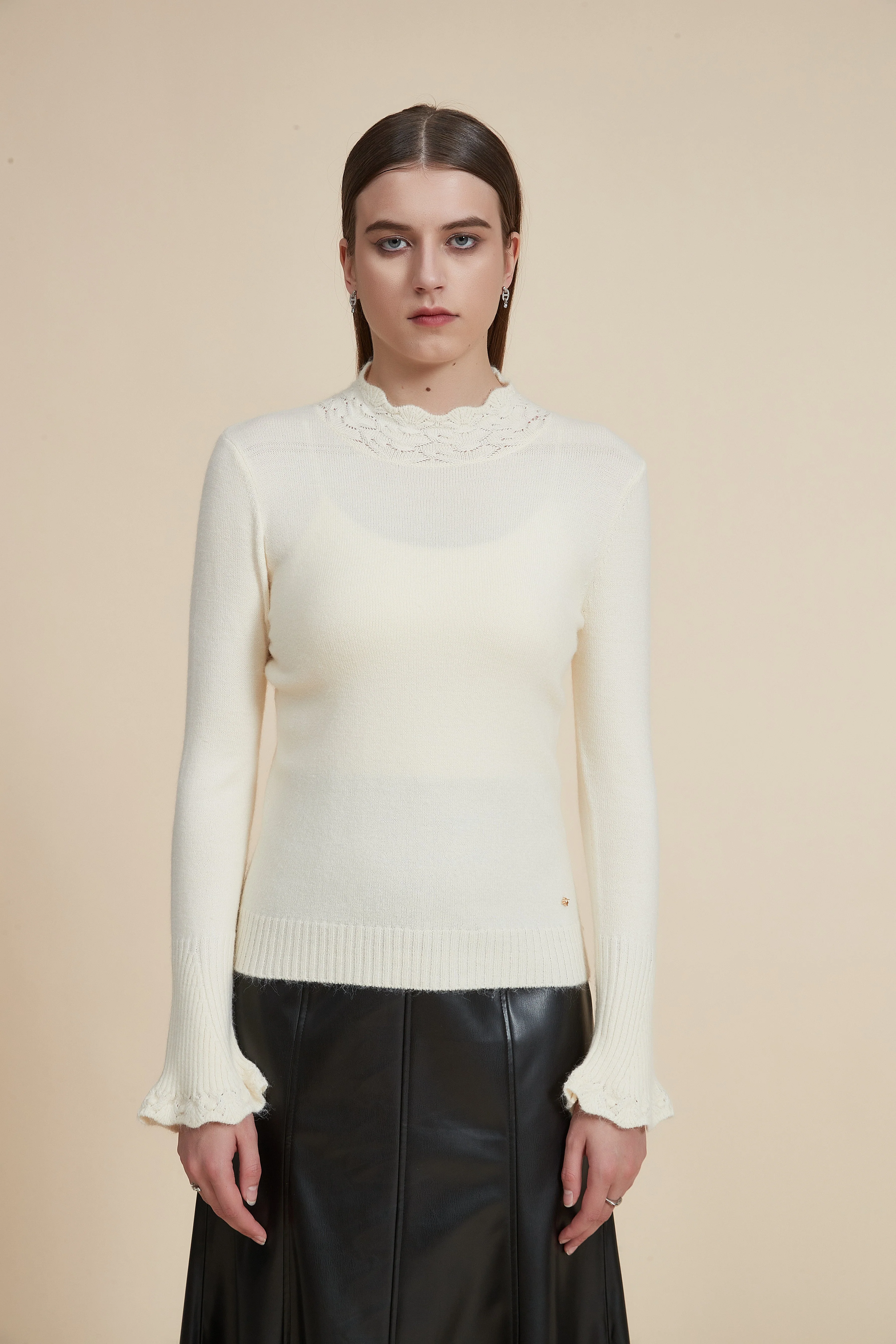 Round Neck Long Sleeve Sweater - Image 3