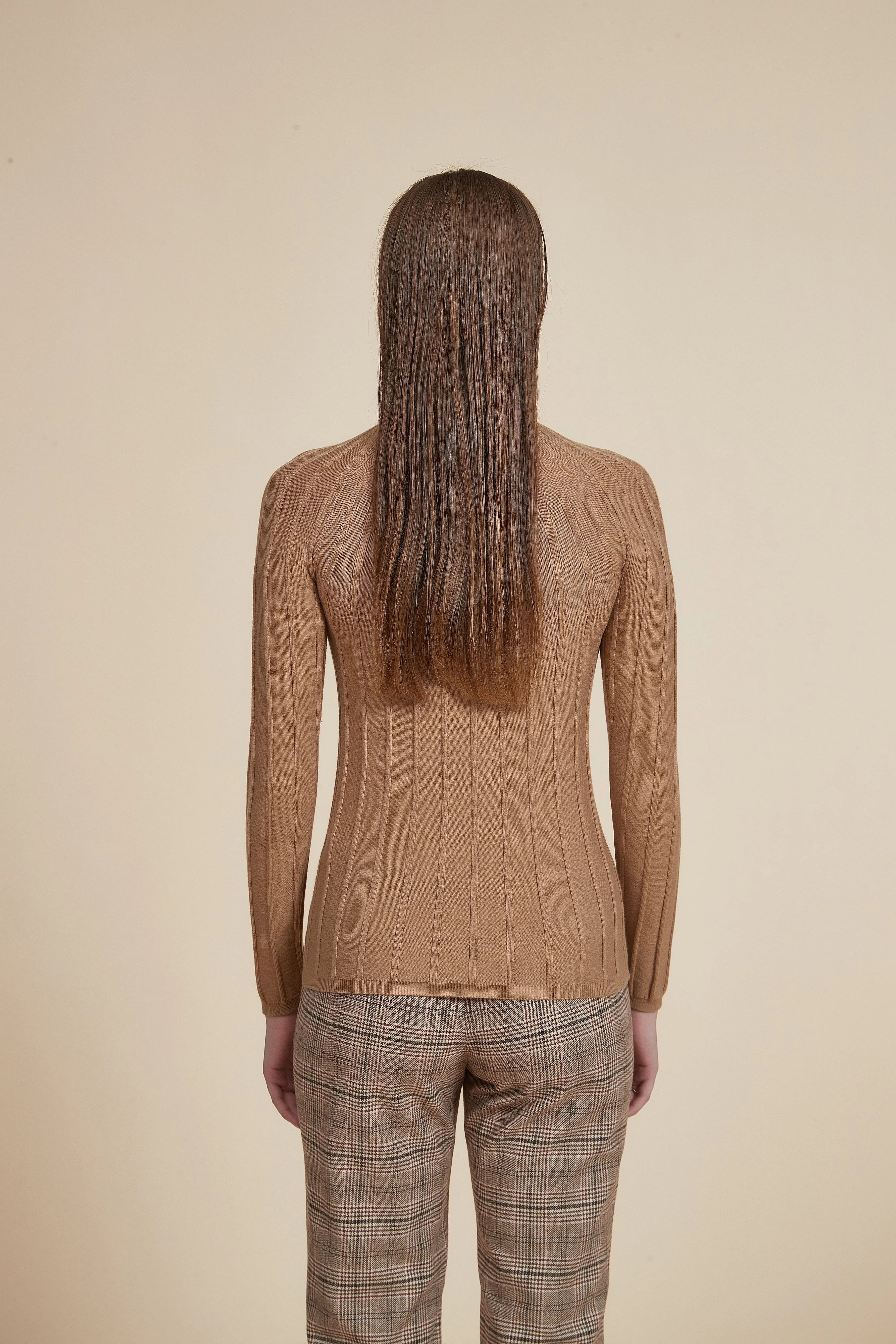 Long Sleeve Ribbed Round Neck Sweater - Image 11
