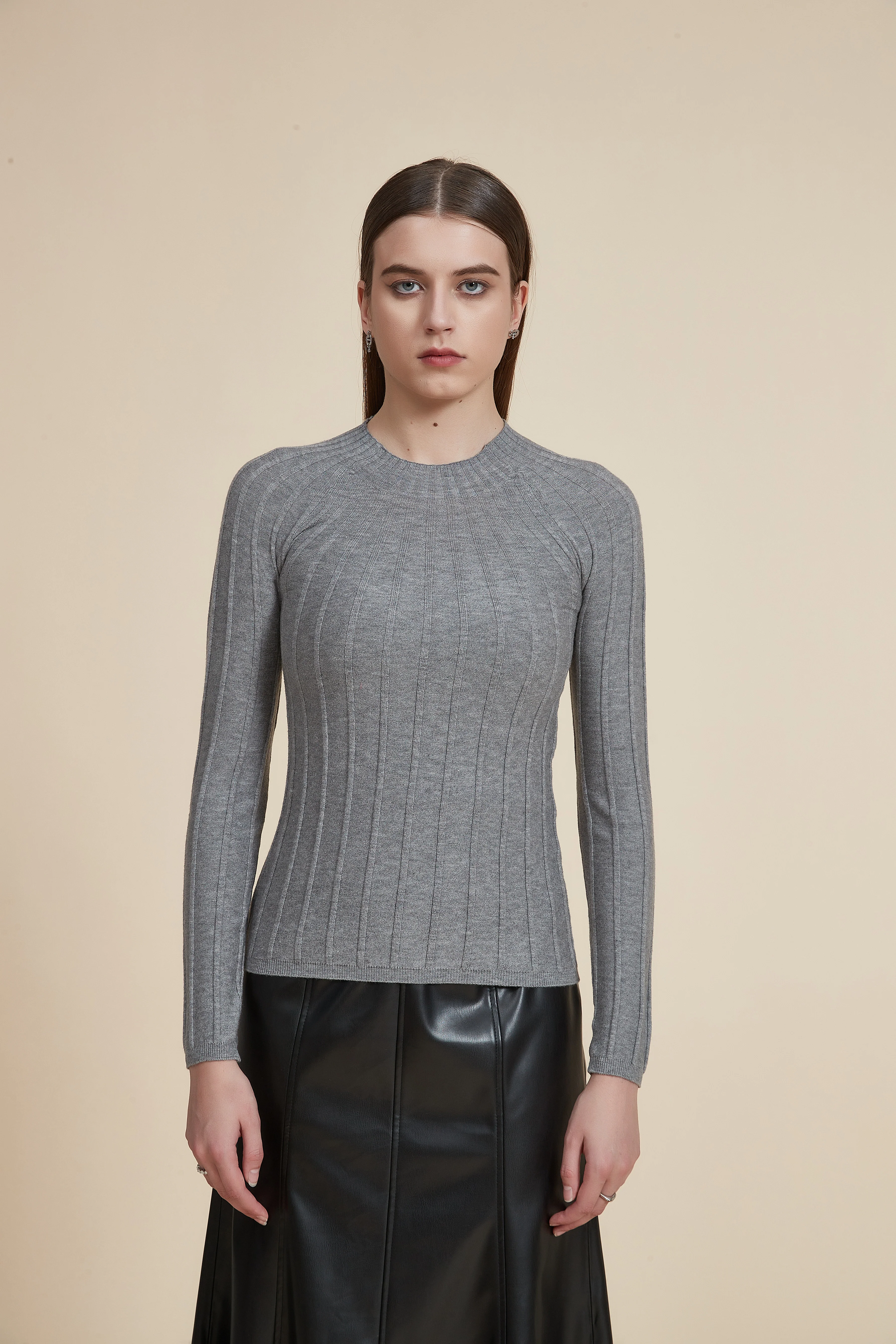 Long Sleeve Ribbed Round Neck Sweater - Image 3