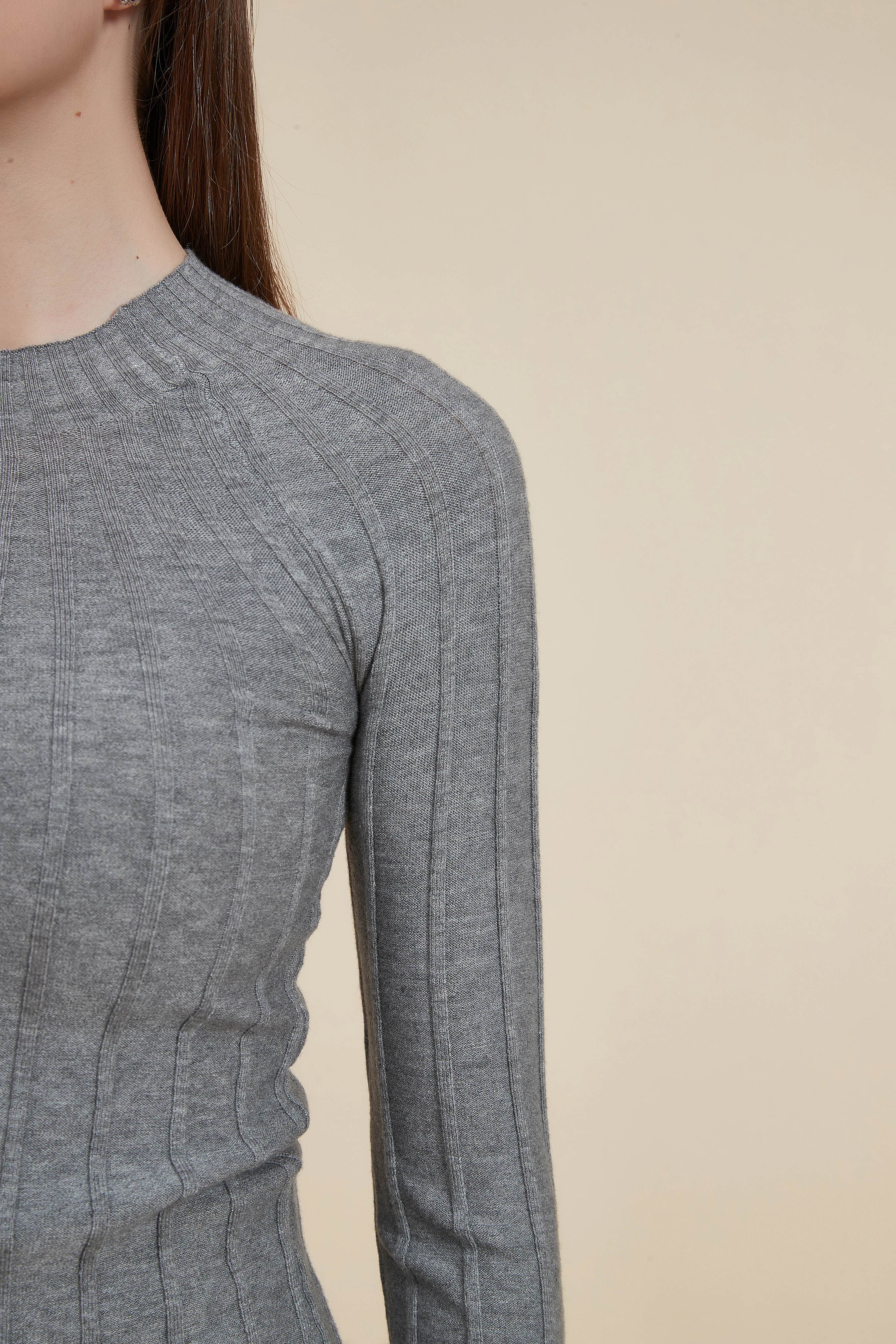 Long Sleeve Ribbed Round Neck Sweater - Image 4