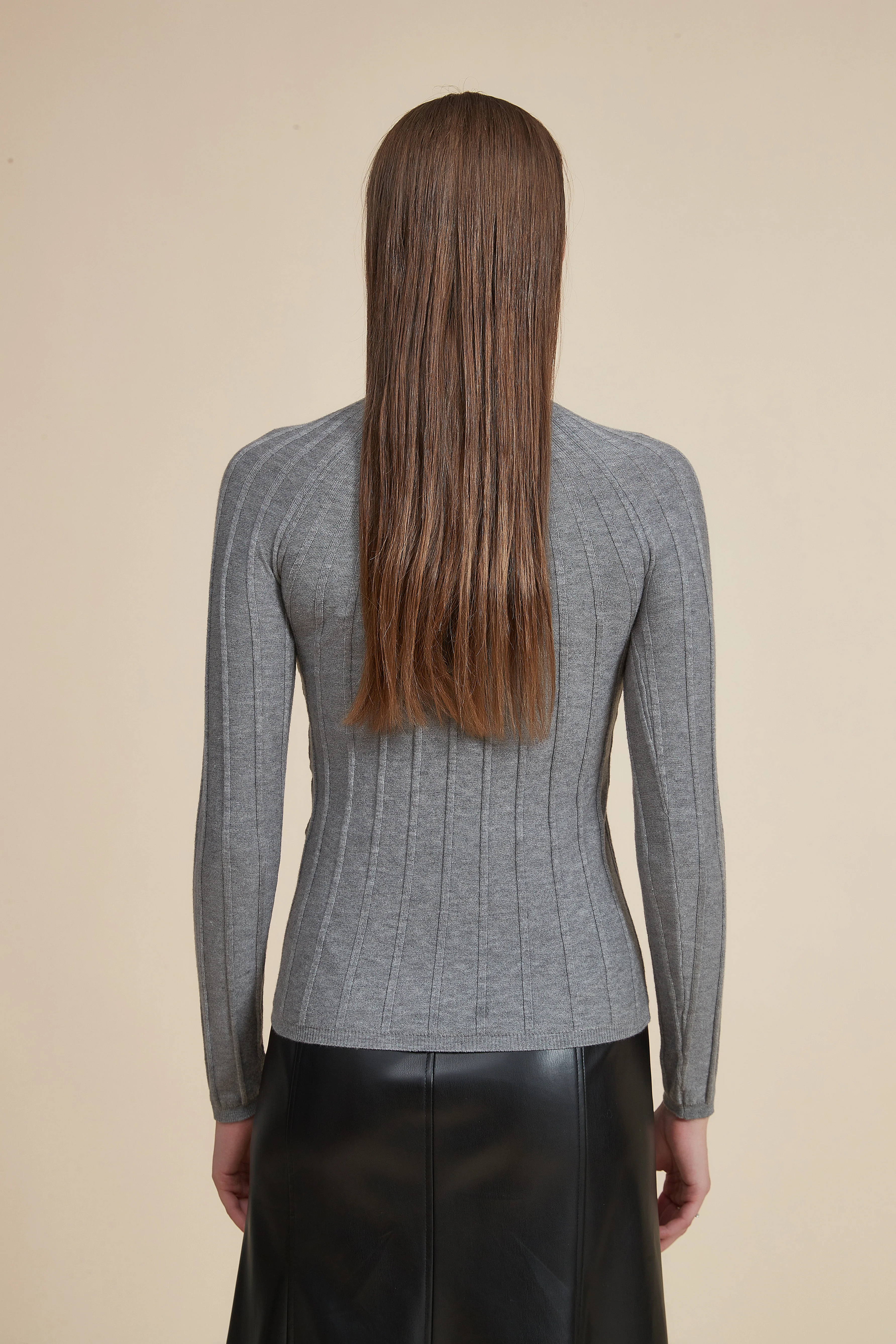 Long Sleeve Ribbed Round Neck Sweater - Image 5