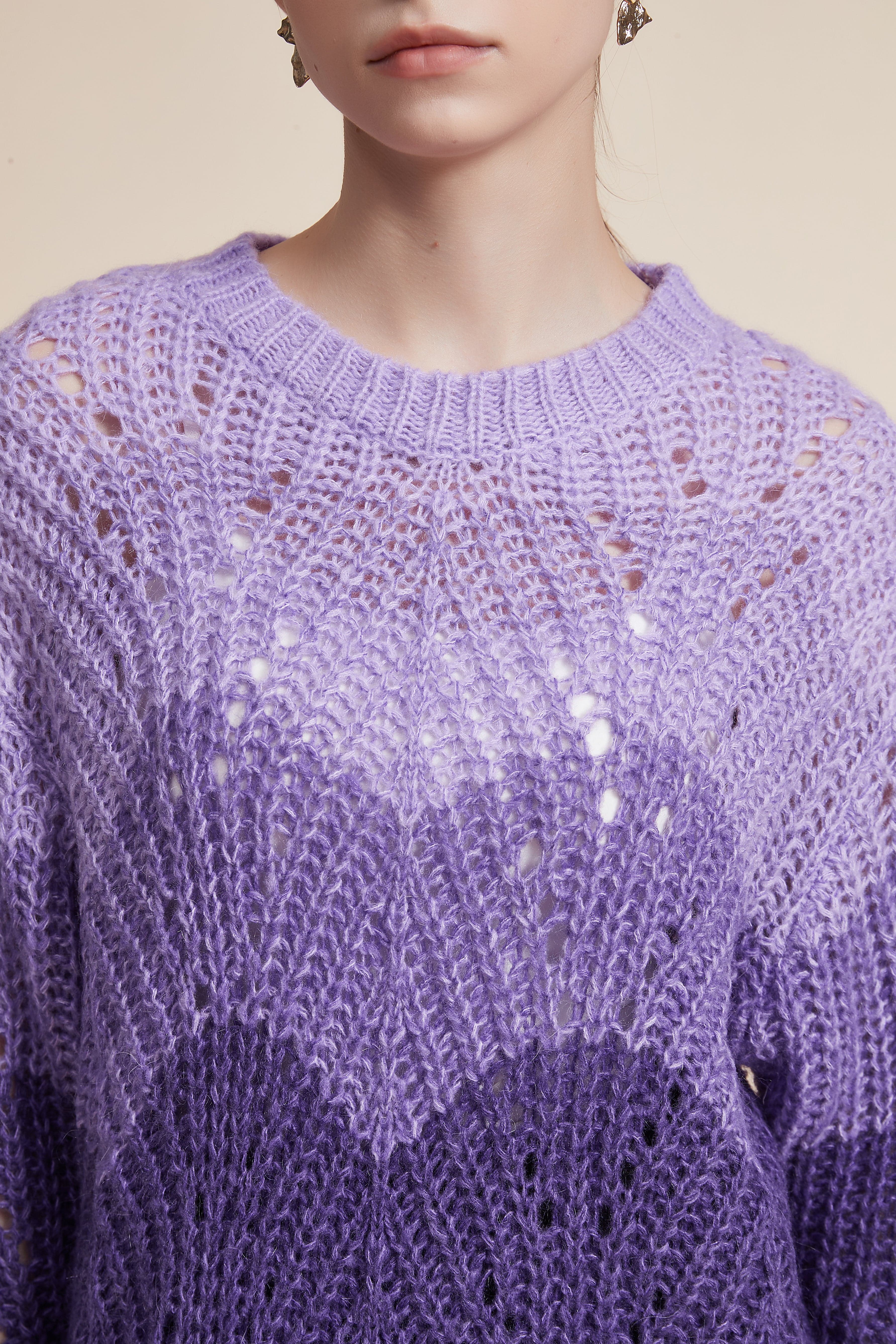 Cozy Ribbed Long Sleeve Top with Round Neck - Image 4