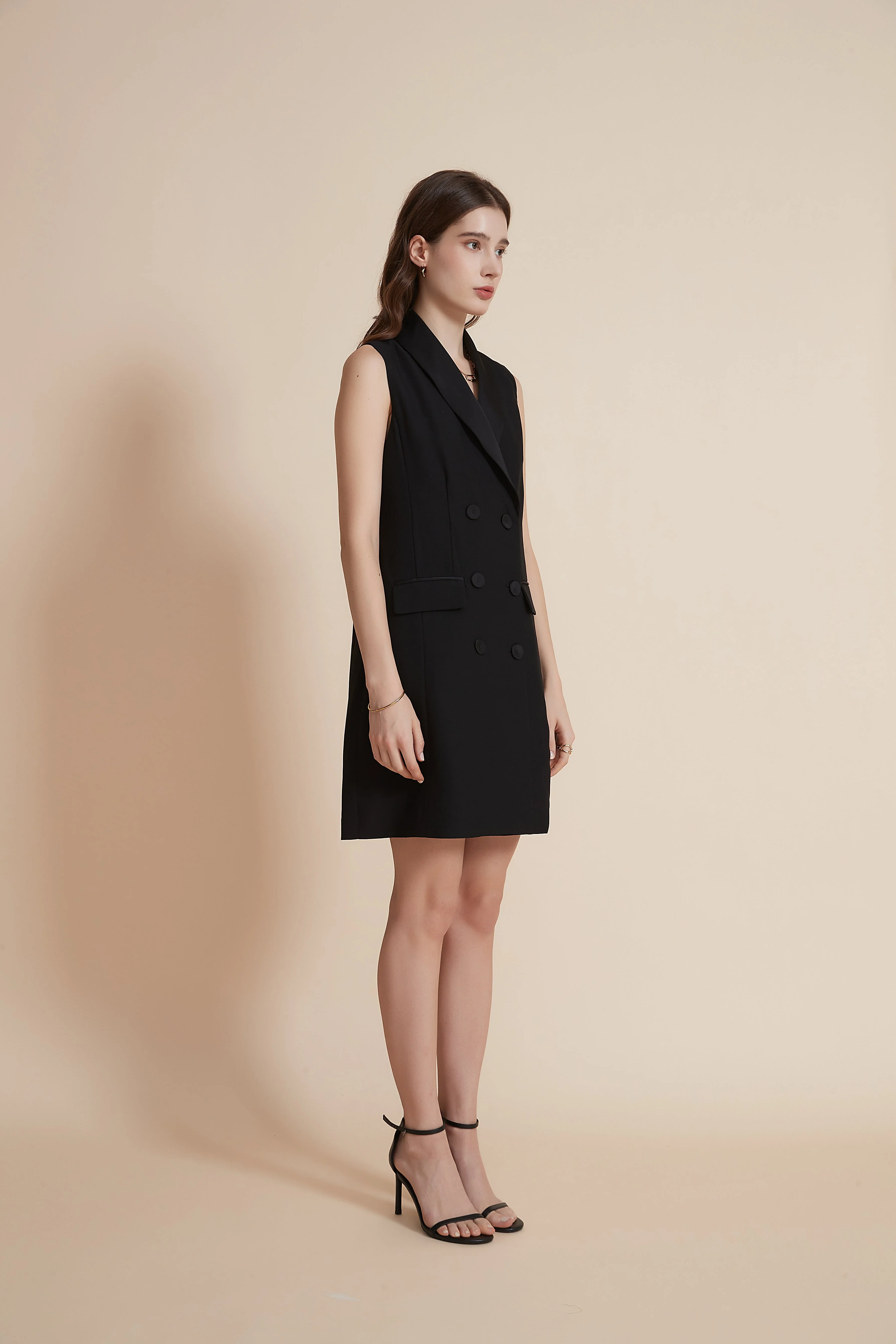 Sleeveless Long Jacket with Front Buttons - Image 4